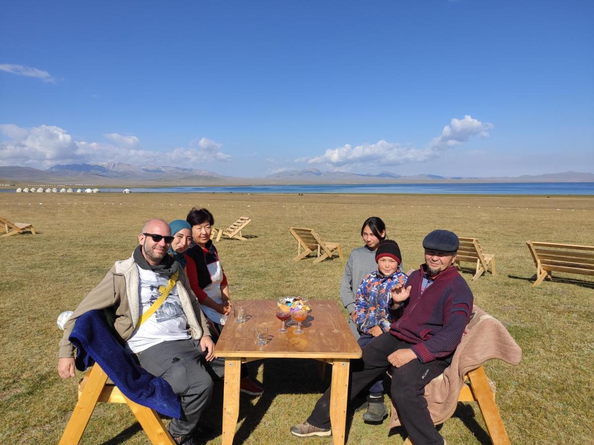 Yurt Camp Ali-Nur At Lake Song-Kol Юрточный Лагерь Али-Нур Озеро Сон-Куль Сон-Куль Кыргызстан Нарын Kyrgyzstan Naryn المظهر الخارجي الصورة