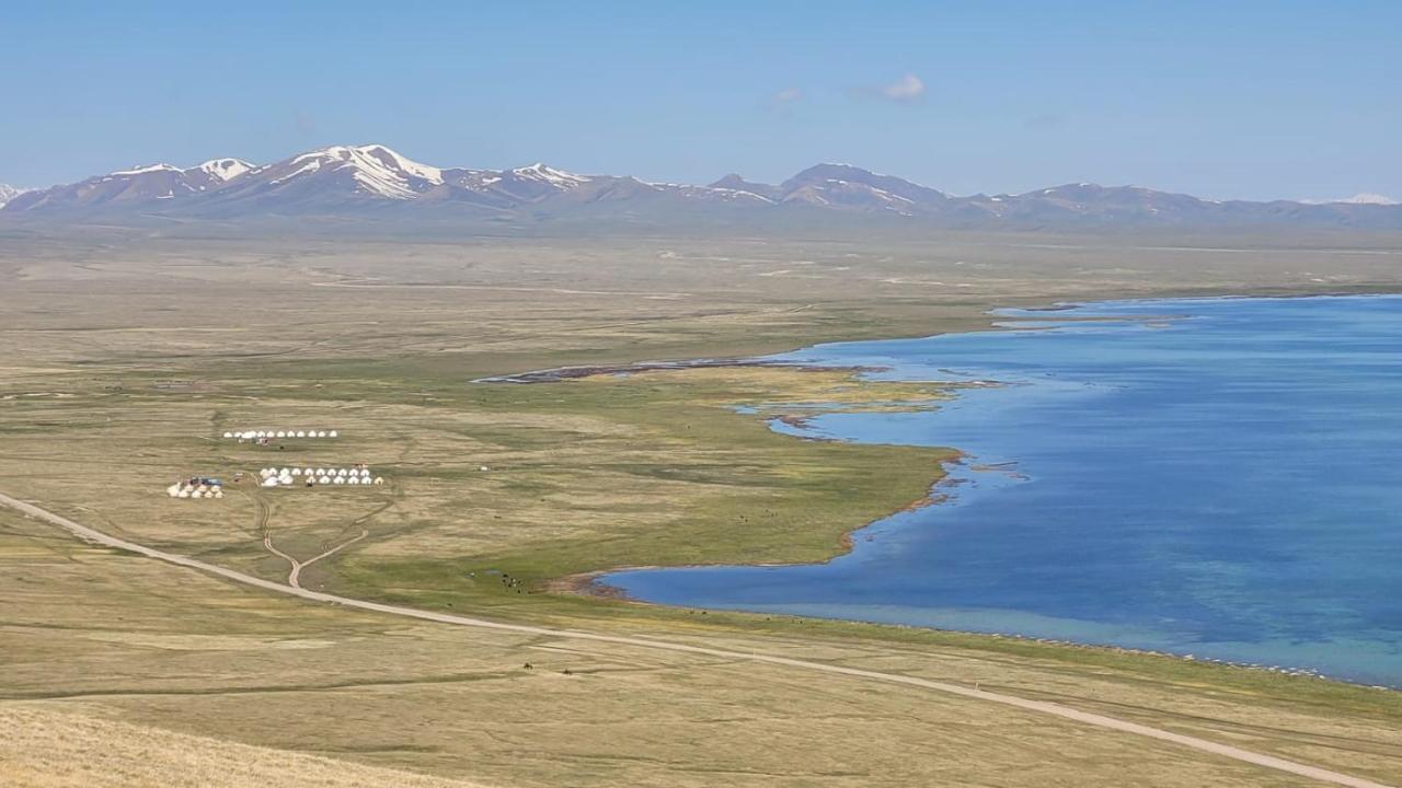 Yurt Camp Ali-Nur At Lake Song-Kol Юрточный Лагерь Али-Нур Озеро Сон-Куль Сон-Куль Кыргызстан Нарын Kyrgyzstan Naryn المظهر الخارجي الصورة