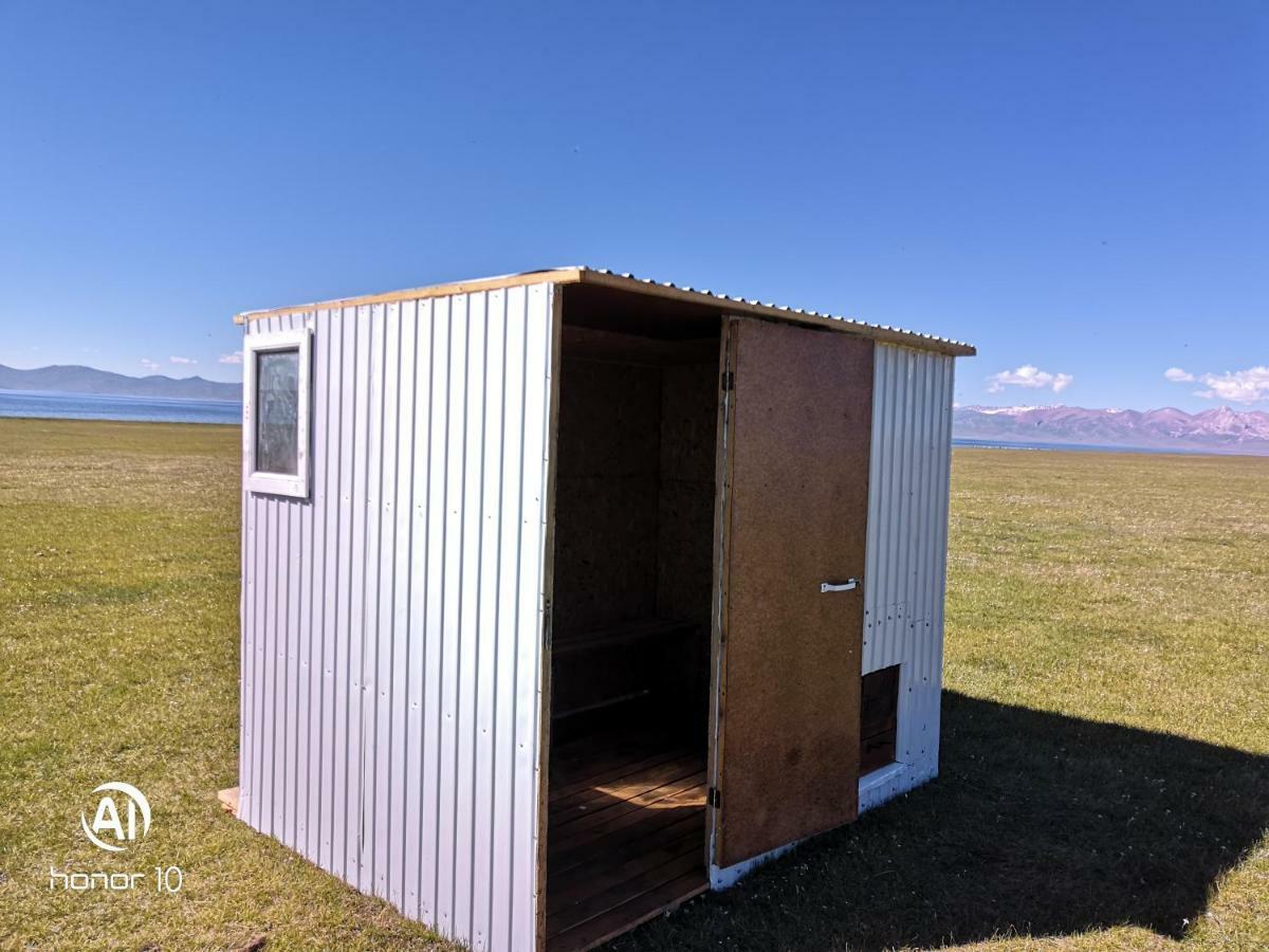Yurt Camp Ali-Nur At Lake Song-Kol Юрточный Лагерь Али-Нур Озеро Сон-Куль Сон-Куль Кыргызстан Нарын Kyrgyzstan Naryn المظهر الخارجي الصورة
